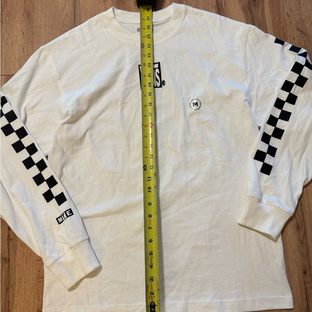Unisex Vans White and Black Checkered Long Sleeve Shirt - Picture 6 of 8